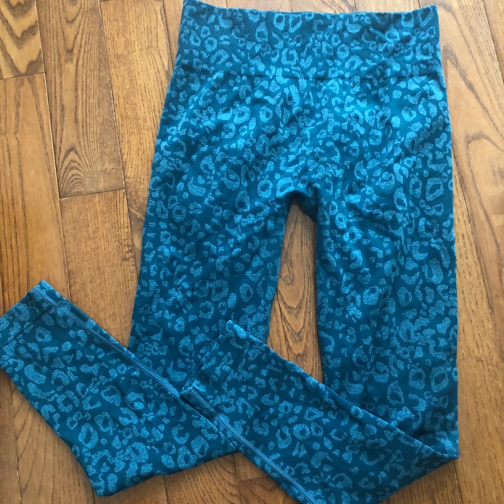 Amazon Scrunch butt seamless athletic leggings EUC